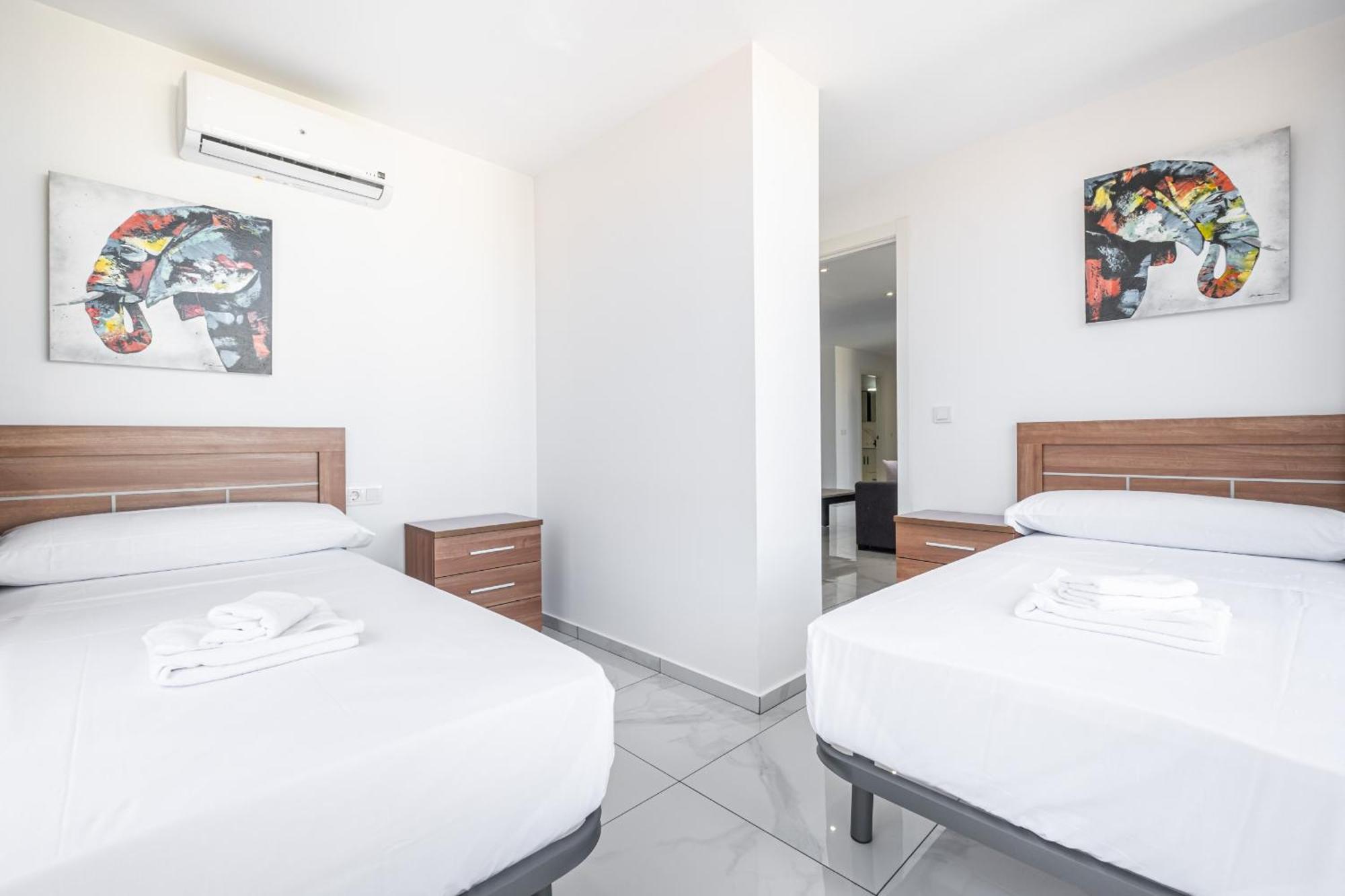 Benipark Apartments Poniente Beach ベニドルム エクステリア 写真